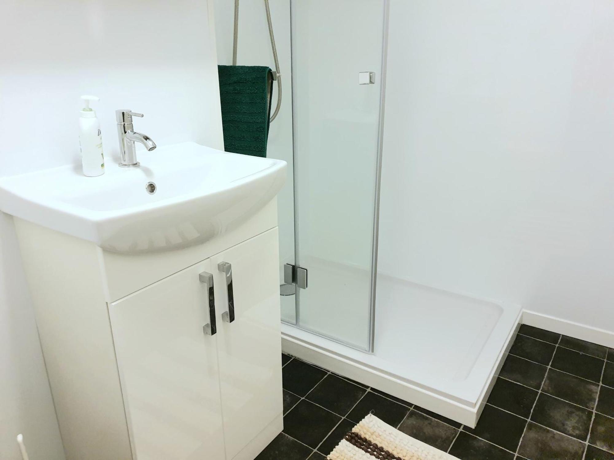 Double Room In Private Apartment London Eksteriør billede